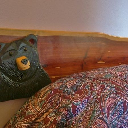Black Bear Lodge Motel Slade Εξωτερικό φωτογραφία
