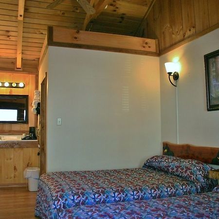Black Bear Lodge Motel Slade Εξωτερικό φωτογραφία