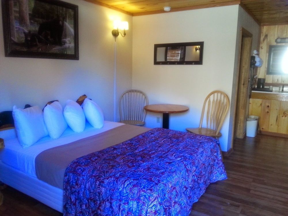 Black Bear Lodge Motel Slade Εξωτερικό φωτογραφία