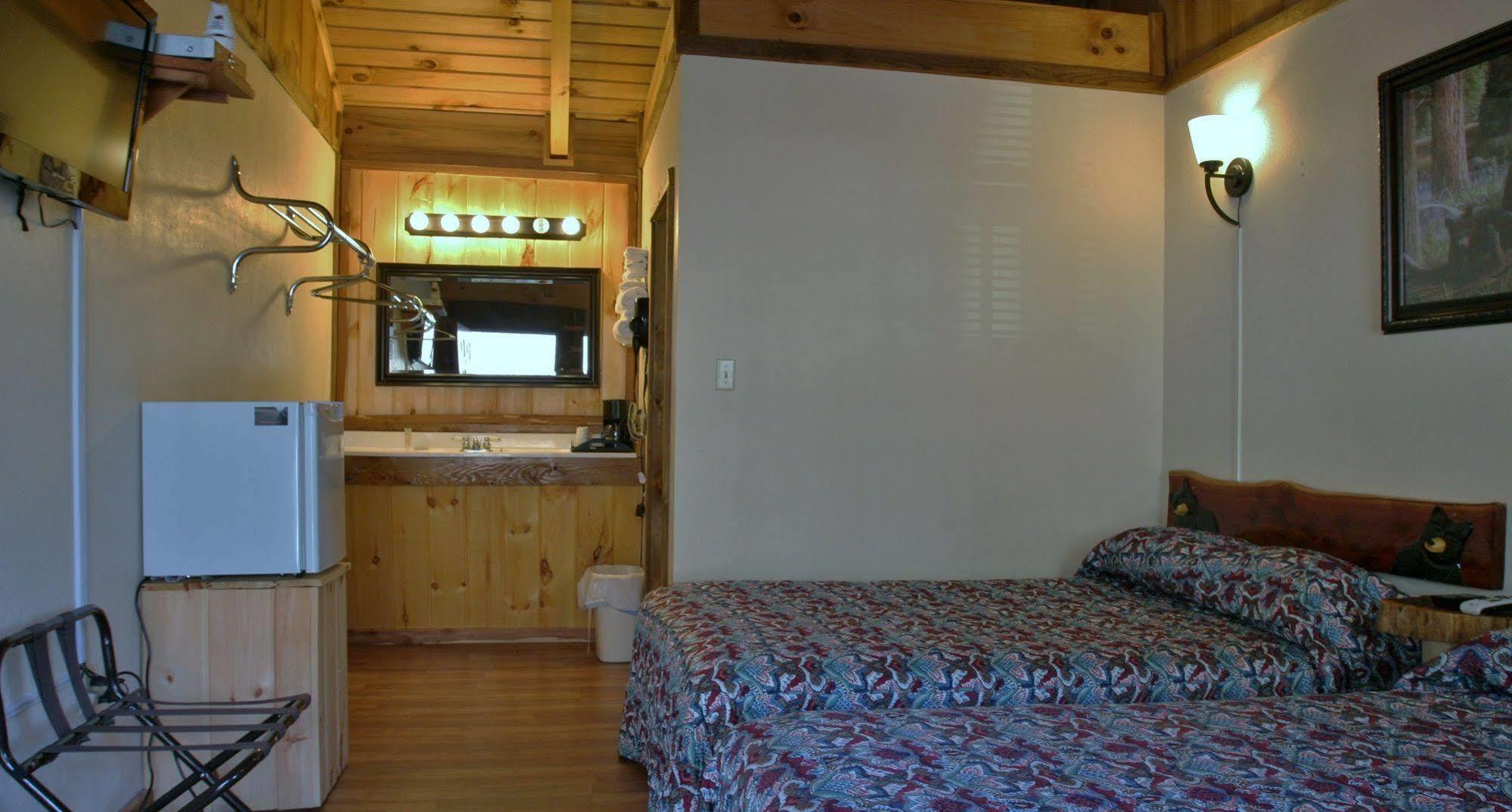 Black Bear Lodge Motel Slade Εξωτερικό φωτογραφία